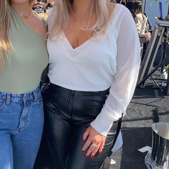 WHITE TOP WORE ONCE - Picture 1 of 2